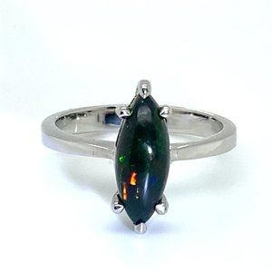 Black Opal 3.84ct Platinum Finish Solid 925 Sterling Silver ring